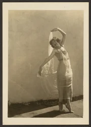 Florence táncol a háztetőn