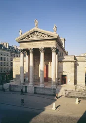 Az 1823-36 között épült Notre-Dame de Lorette templom homlokzata