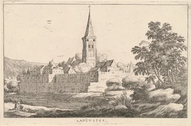 augusztus