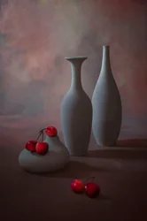 Elegáns csendélet cseresznyével