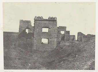 Medinet-Habou, a Gynécée de Ramsès-Mèiamoun keleti homlokzata; Théba