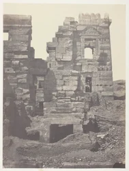 Medinet-Habou, a Gynécée de Ramsès-Méiamoun északi homlokzata; Théba