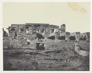 Karnak-palota, a Hypostyle Hall déli bejárata; Théba