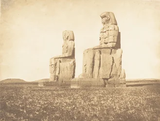 Kilátás az Amenopheum két kolosszjára, Thébában, 1849-50.