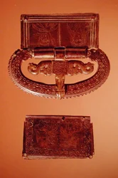 Övcsat, Landifayból (Aisne) (bronz)