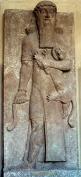 Mezopotámia: Oroszlánt legyőző Sargon-szobor, Gilgamesnek nevezik, Khorszábád udvara, 8. század. Párizs, Louvre Múzeum