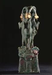 Három kecskéből kialakított szent fa, Larsából, Dél-Mezopotámiából, ie 1750 körül (bronz és arany)