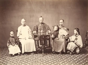 Mandarin családdal, 1860-1863.