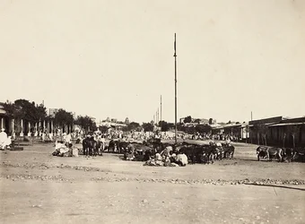 „Birodalom építése” a fasiszta korban: Asmara ősi piactere, 1936.09.05. (f/w fotó)
