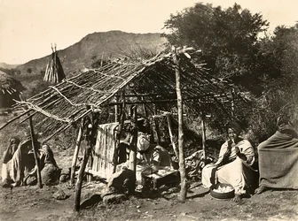 „Birodalom építése” a fasiszta korban: szövéni szándékozó nők, 1936.09.05. (f/w fotó)
