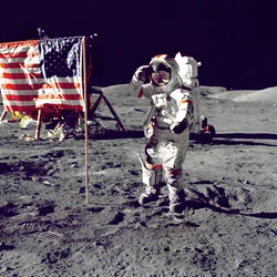 Apollo 17 – NASA, 1972.