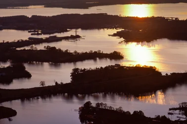 Légi felvétel a Chesapeake-öböl nyugati partján, Virginia államban, Mathews megye környékén,...