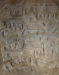 Mezopotámia az újasszír korban (Kr. e. 1000-612 körül): „” Tengerészeti expedíció, faszállítás Libanonból a föníciai partok mentén, csónakok berakodása””” Kr. e. 8. század. Khorsabad (Khunsabad) Párizsból, Musee du Louvre