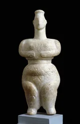Spártai női szobrocska - Márványszobor, neolitikum, i. e. 6000-5000 - Nemzeti Régészeti Múzeum, Athén, Görögország