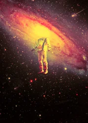 Űrhajós egy ragyogó galaxisban
