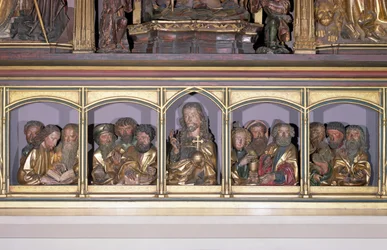 Krisztus és a tizenkét apostol fafaragása az isenheimi oltárkép retabellájának predellájáról, 1490 körül (festett fa).