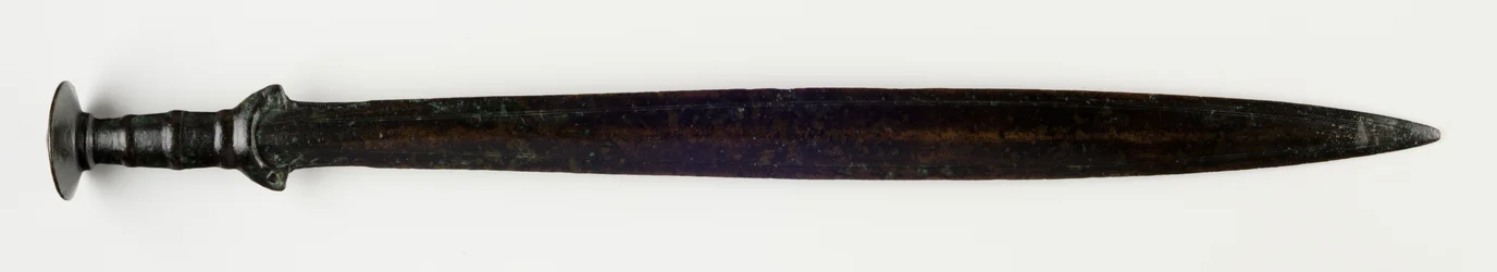 Kard, ie 1300-900 körül (bronz)
