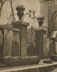 St. Annes közelében kiásott szilfatörzsek csővezetékekhez, Soho, 1935.