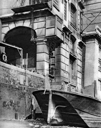 Egy Temze-parti városi kereskedői kastély maradványai a Cannon Street állomás közelében, 1926-1927