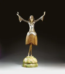 Táncos turbánnal, 1925 körül (bronzra, elefántcsontra és ónixra festve)