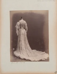 Album oldal: House of Worth, estélyi ruha