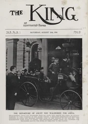 Alfred von Waldersee német tábornagy, Berlinből indulva, hogy a Boxerek elleni nemzetközi expedíciós haderőt vezesse Kínában, 1900 augusztusában (f/w fotó)