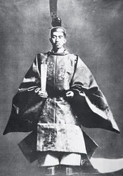 Hirohito japán császár a trónra lépésekor