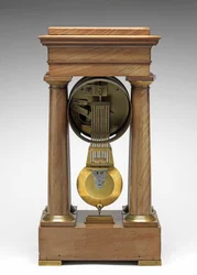 Decimális óra, 1798-1805 körül (fenyő, sárgaréz és zománc)