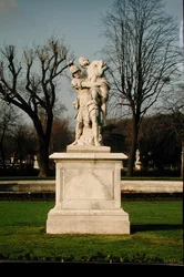 Aeneas és Anchises (márvány)