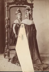 [De Castiglione grófnő], 1895.