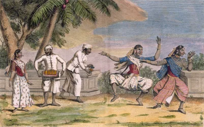 Bayaderes vagy indiai táncos lányok csapata férfi zenészekkel, illusztráció a „Voyage aux Indes et a la Chine”-ből, vésette Poisson, 1782 (színes metszet)