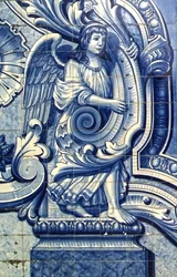 Angyalt ábrázoló díszítőtábla, Lamego, Portugália. 1738 (kerámia csempe)