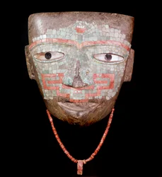 Kolumbiai előtti művészet: Teotihuacan III (i.sz. 300-650) Mexikó civilizációjából származó temetési maszk. Mexikó város. Nemzeti Antropológiai Múzeum