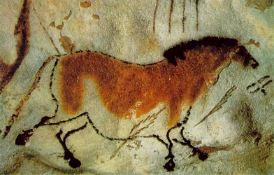 Egy ló, Kr.e. 15 000-10 000 (pigmentek a kövön)