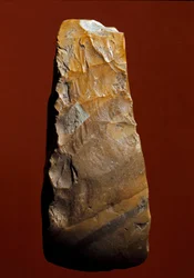 Őstörténet: a dániai Kjokkenmoddinger kőzetgyártásának aprító típusú szerszáma. Paleolit. Verone, Museo Civico di Storia Naturale, Olaszország
