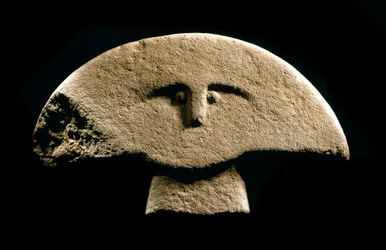 Őskori művészet: vaskorban faragott alakok. Kr.e. 1100-800. La Spezia, a Lunigiana Civilizáció Városi Múzeuma