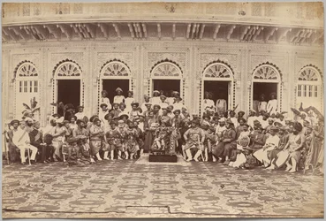 Scindia maharadzsája, nemesek és magas rangú tisztviselők, Gwalior
