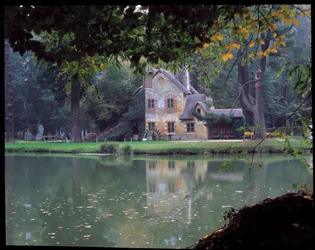 A Hameau de la Reine - La Maison de la Reine a Hameau de la Reine Marie Antoinette-ben, a Versailles-i kastély parkjában.