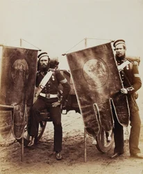 Christy őrmester és McGifford őrmester, Királyi Tüzérség, 1856 (szepia fotó)