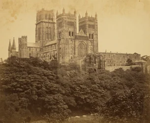 Durham nyugati homlokzata
