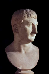 Drusus the Young (meghalt i.sz. 23-ban) mellszobra, Tibere római császár fia (Tiberio Claudio Nerone, ie 42-37). Márvány szobor. Kr.u. 1. század. Párizs, Louvre Múzeum