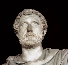 Antoninus Pius császár mellszobra (86-181). Lanuvius-i villájából. Róma, múzeumok
