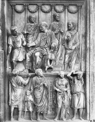 Marcus Aurelius császár a „liberalitas” aktusában, a Konstantinusz diadalívén található aurelianusi dombormű, antoninusi korszak, kb. 176-180