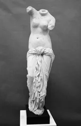 Aphrodité figurája (márvány)