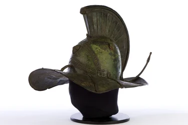 Gladiátor sisak (bronz)