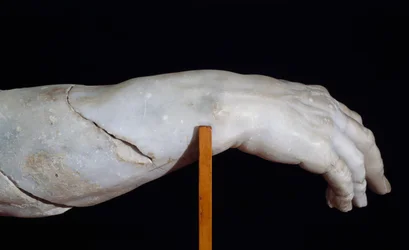 Polyphemus jobb keze, a Polyphemus csoport töredéke, vagy Ulysses megvakítja Polyphemust, Agesander, Athenodorus és Polydorus márványszobra, a hellenisztikus korszak eredeti másolata, a római civilizáció