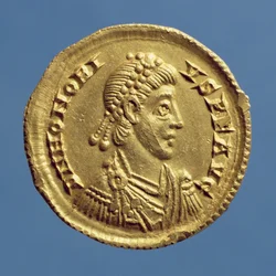 Honorius (393-432) Solidus (előlapja) drapériák, cuirassed, diadémet viselő. Felirat: D N HONORIVS P F AVG (arany)