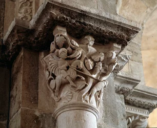 St Eustace vadászat (faragott tőke)