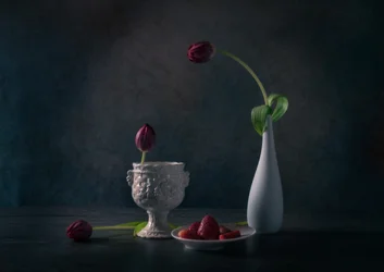 Melankolikus tulipánok és eper