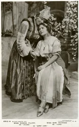 Rosina Filippi és Sari Petrass, színésznők, 1912.
